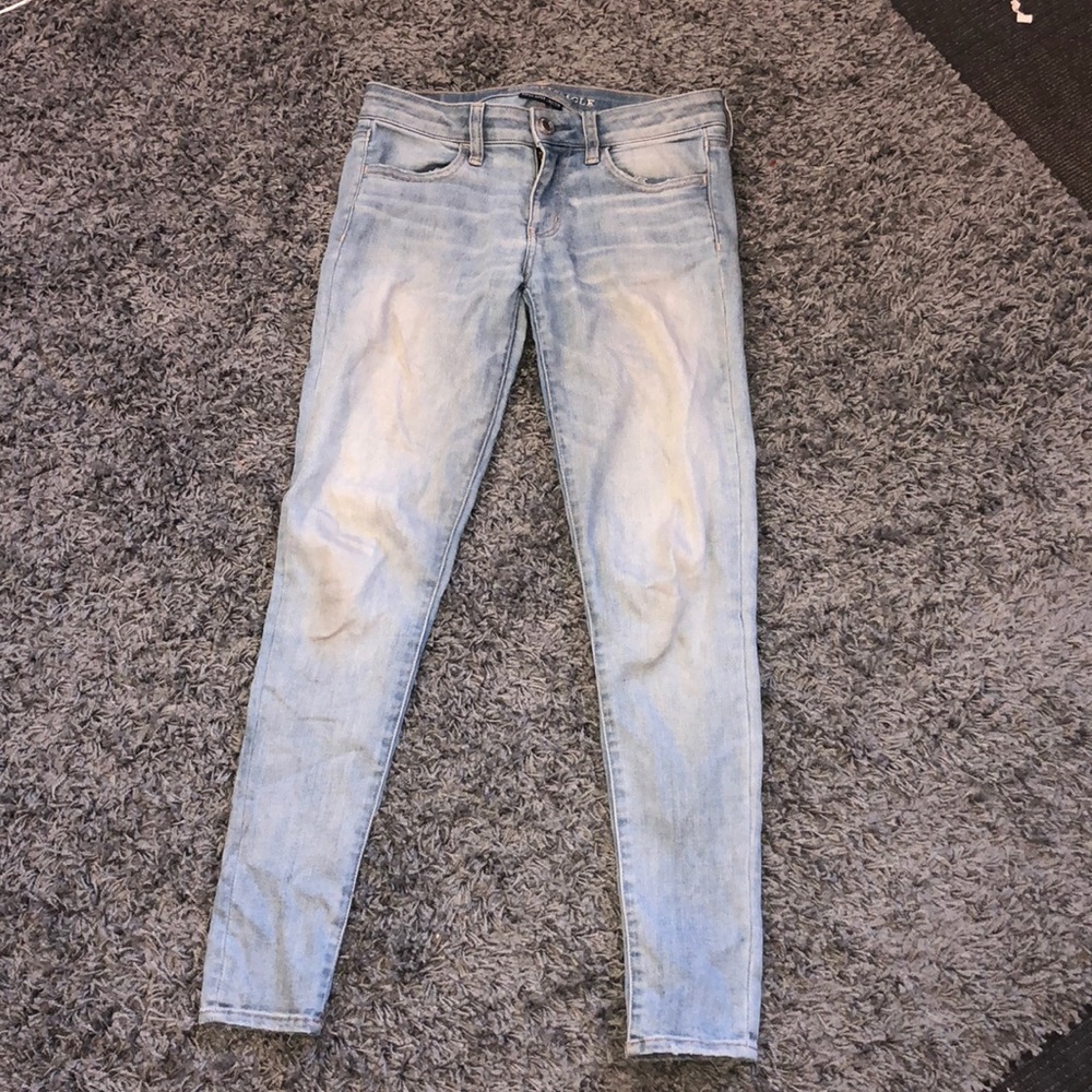 Light wash jeggings